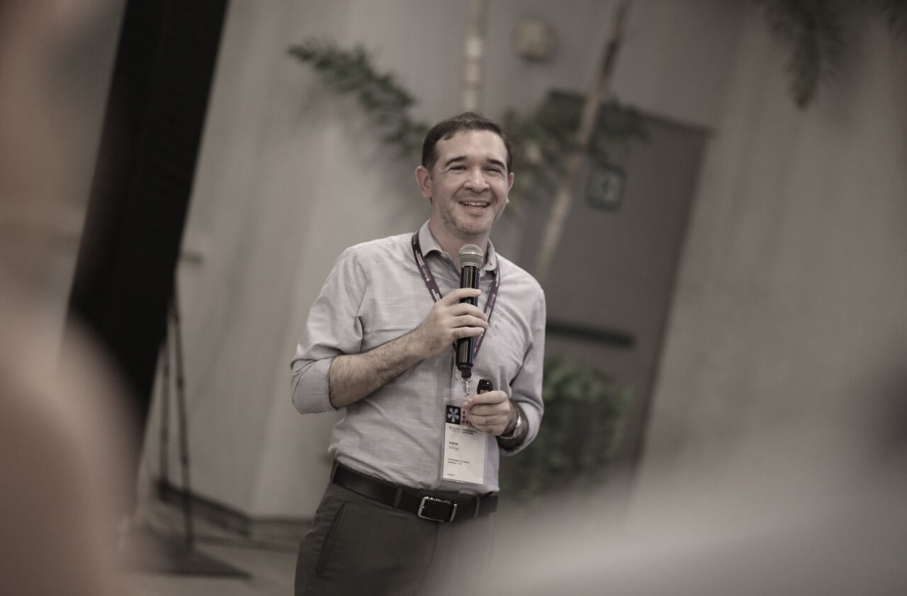 Andrés Marrugo durante una conferencia